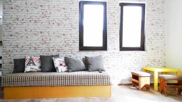 Фото номера Трехместный номер с видом на горы Гостевой дом Kassandrova House г. Bratsigovo 28